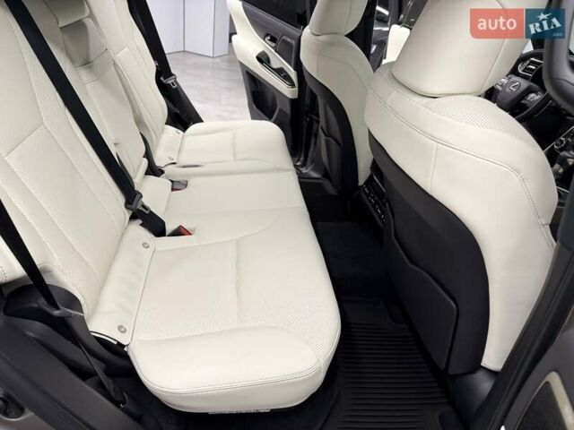 Сірий Лексус ЛХ, об'ємом двигуна 3.35 л та пробігом 9 тис. км за 125990 $, фото 36 на Automoto.ua