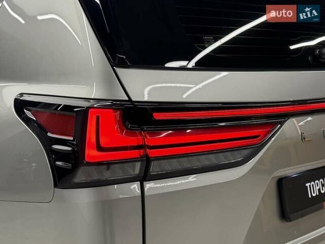 Сірий Лексус ЛХ, об'ємом двигуна 3.35 л та пробігом 9 тис. км за 125990 $, фото 7 на Automoto.ua