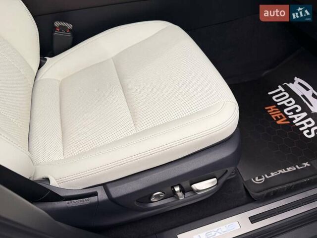 Сірий Лексус ЛХ, об'ємом двигуна 3.35 л та пробігом 9 тис. км за 125990 $, фото 46 на Automoto.ua