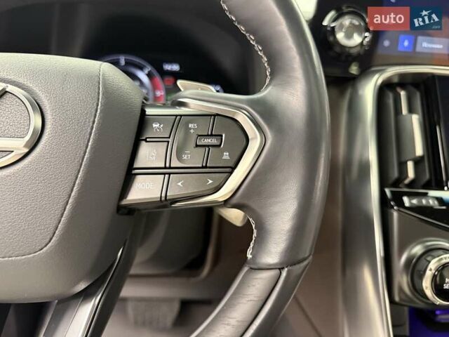 Сірий Лексус ЛХ, об'ємом двигуна 3.35 л та пробігом 9 тис. км за 125990 $, фото 54 на Automoto.ua