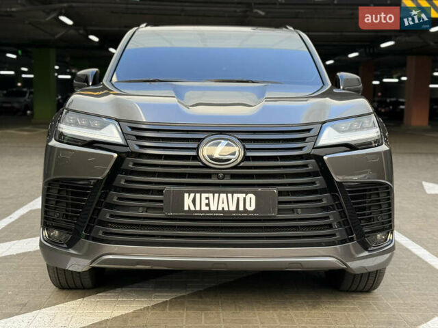 Лексус ЛХ 2022 в Киеве на Automoto.ua Серый Лексус ЛХ, объемом двигателя 3.5 л и пробегом 41 тыс. км за 129000 $, фото 11 на Automoto.ua