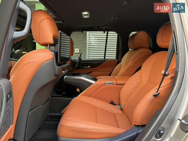 Лексус ЛХ 2022 в Киеве на Automoto.ua Серый Лексус ЛХ, объемом двигателя 3.5 л и пробегом 41 тыс. км за 129000 $, фото 23 на Automoto.ua