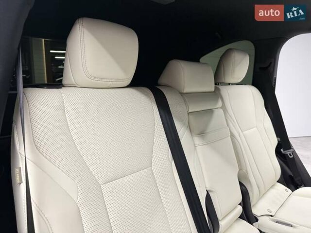 Сірий Лексус ЛХ, об'ємом двигуна 3.35 л та пробігом 9 тис. км за 125990 $, фото 37 на Automoto.ua