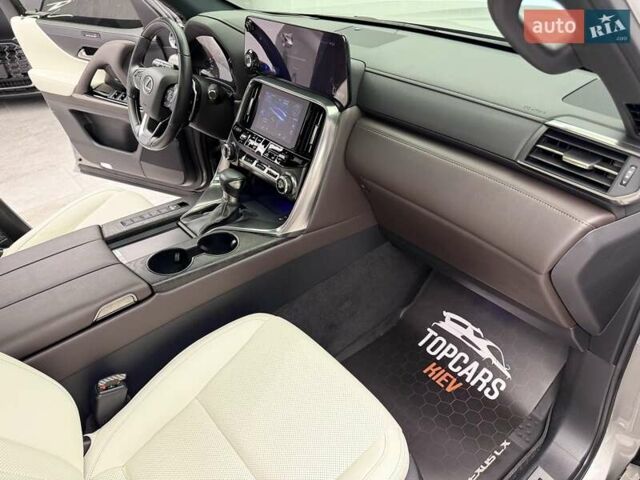 Сірий Лексус ЛХ, об'ємом двигуна 3.35 л та пробігом 9 тис. км за 125990 $, фото 43 на Automoto.ua
