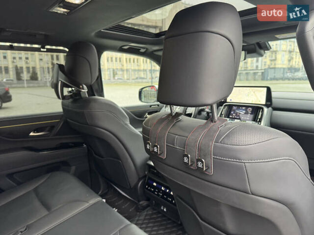 Сірий Лексус ЛХ, об'ємом двигуна 3.35 л та пробігом 47 тис. км за 114999 $, фото 35 на Automoto.ua