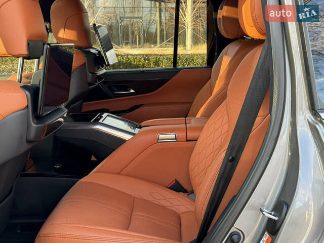 Серый Лексус ЛХ, объемом двигателя 3.45 л и пробегом 108 тыс. км за 112000 $, фото 36 на Automoto.ua