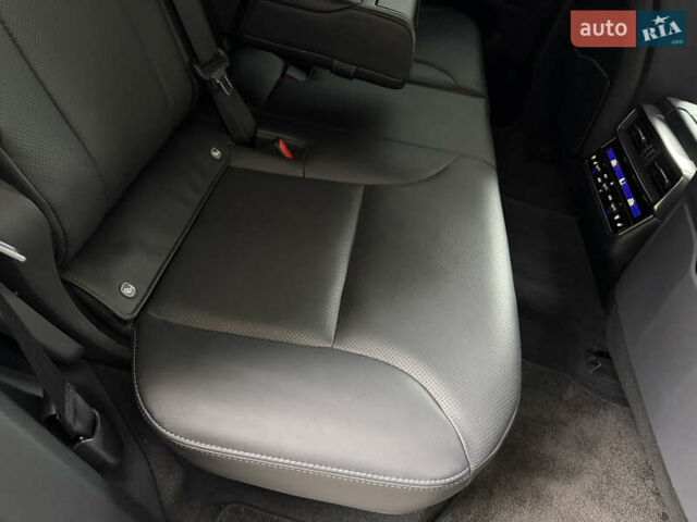 Сірий Лексус ЛХ, об'ємом двигуна 3.35 л та пробігом 34 тис. км за 109999 $, фото 38 на Automoto.ua