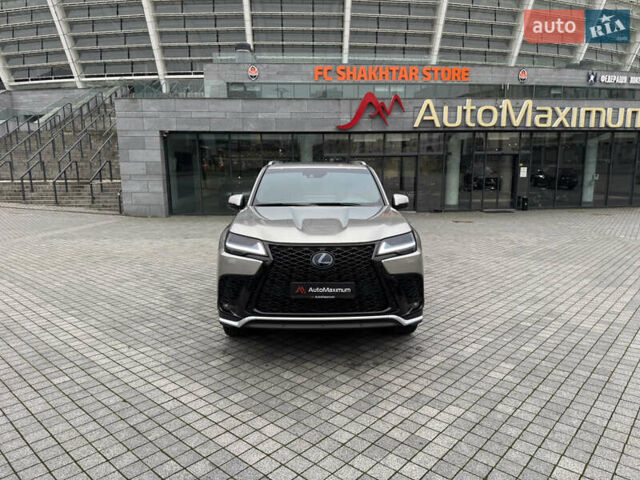 Сірий Лексус ЛХ, об'ємом двигуна 3.35 л та пробігом 47 тис. км за 114999 $, фото 1 на Automoto.ua
