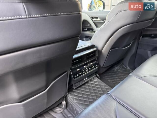 Сірий Лексус ЛХ, об'ємом двигуна 3.35 л та пробігом 45 тис. км за 119900 $, фото 12 на Automoto.ua