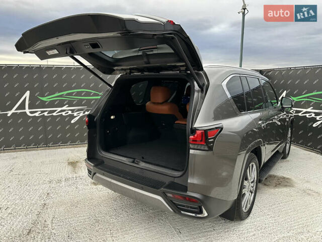 Серый Лексус ЛХ, объемом двигателя 3.45 л и пробегом 88 тыс. км за 124999 $, фото 34 на Automoto.ua