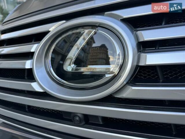 Сірий Лексус ЛХ, об'ємом двигуна 3.35 л та пробігом 29 тис. км за 119900 $, фото 18 на Automoto.ua