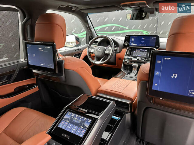 Серый Лексус ЛХ, объемом двигателя 3.45 л и пробегом 88 тыс. км за 124999 $, фото 32 на Automoto.ua