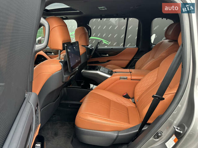 Серый Лексус ЛХ, объемом двигателя 3.45 л и пробегом 88 тыс. км за 124999 $, фото 20 на Automoto.ua