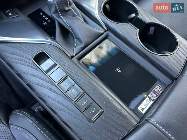 Сірий Лексус ЛХ, об'ємом двигуна 3.35 л та пробігом 29 тис. км за 119900 $, фото 50 на Automoto.ua