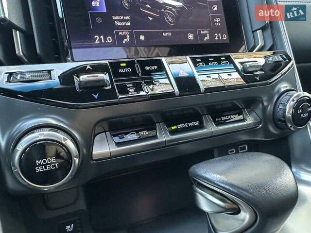 Сірий Лексус ЛХ, об'ємом двигуна 3.35 л та пробігом 29 тис. км за 119900 $, фото 74 на Automoto.ua