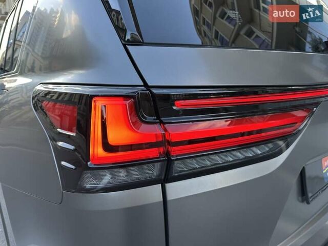 Сірий Лексус ЛХ, об'ємом двигуна 3.35 л та пробігом 29 тис. км за 119900 $, фото 26 на Automoto.ua