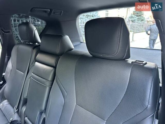 Сірий Лексус ЛХ, об'ємом двигуна 3.35 л та пробігом 29 тис. км за 119900 $, фото 77 на Automoto.ua