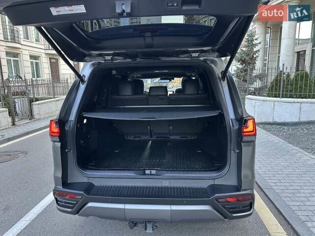 Сірий Лексус ЛХ, об'ємом двигуна 3.35 л та пробігом 29 тис. км за 119900 $, фото 87 на Automoto.ua