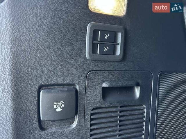 Сірий Лексус ЛХ, об'ємом двигуна 3.35 л та пробігом 29 тис. км за 119900 $, фото 88 на Automoto.ua