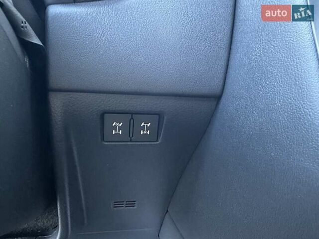 Сірий Лексус ЛХ, об'ємом двигуна 3.35 л та пробігом 29 тис. км за 119900 $, фото 43 на Automoto.ua