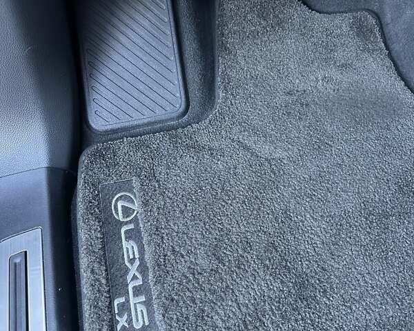 Сірий Лексус ЛХ, об'ємом двигуна 3.35 л та пробігом 29 тис. км за 119900 $, фото 36 на Automoto.ua