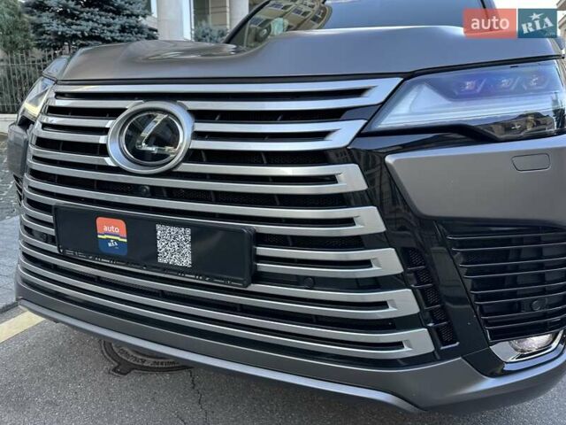 Сірий Лексус ЛХ, об'ємом двигуна 3.35 л та пробігом 29 тис. км за 119900 $, фото 17 на Automoto.ua