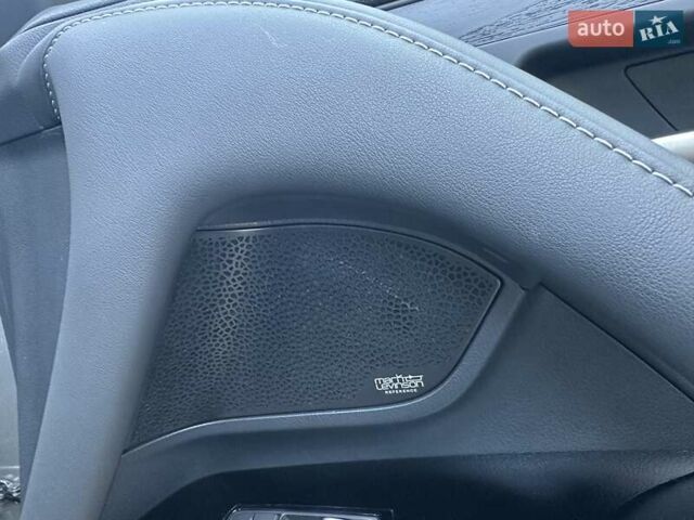 Сірий Лексус ЛХ, об'ємом двигуна 3.35 л та пробігом 29 тис. км за 119900 $, фото 69 на Automoto.ua