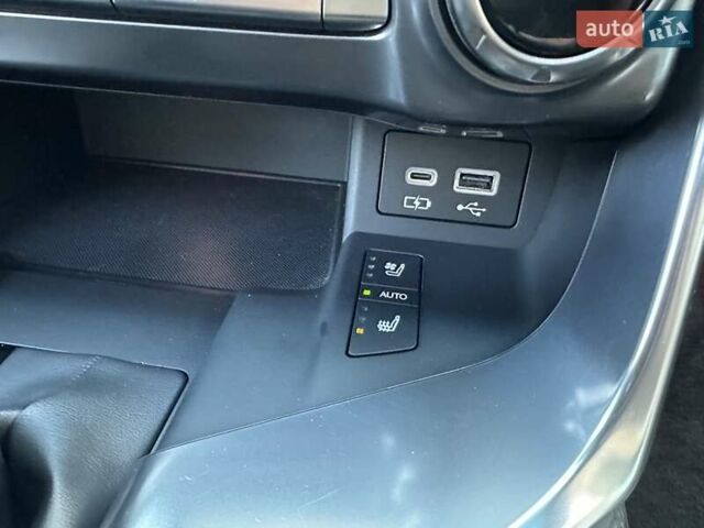 Сірий Лексус ЛХ, об'ємом двигуна 3.35 л та пробігом 29 тис. км за 119900 $, фото 52 на Automoto.ua