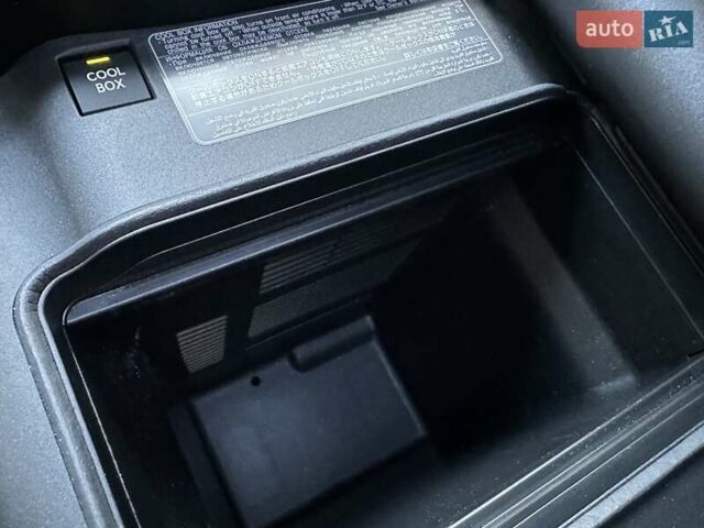 Сірий Лексус ЛХ, об'ємом двигуна 3.35 л та пробігом 29 тис. км за 119900 $, фото 61 на Automoto.ua