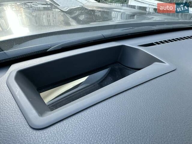 Сірий Лексус ЛХ, об'ємом двигуна 3.35 л та пробігом 29 тис. км за 119900 $, фото 46 на Automoto.ua