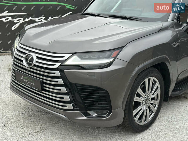 Серый Лексус ЛХ, объемом двигателя 3.45 л и пробегом 88 тыс. км за 124999 $, фото 4 на Automoto.ua