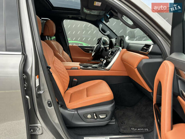 Серый Лексус ЛХ, объемом двигателя 3.45 л и пробегом 88 тыс. км за 124999 $, фото 26 на Automoto.ua