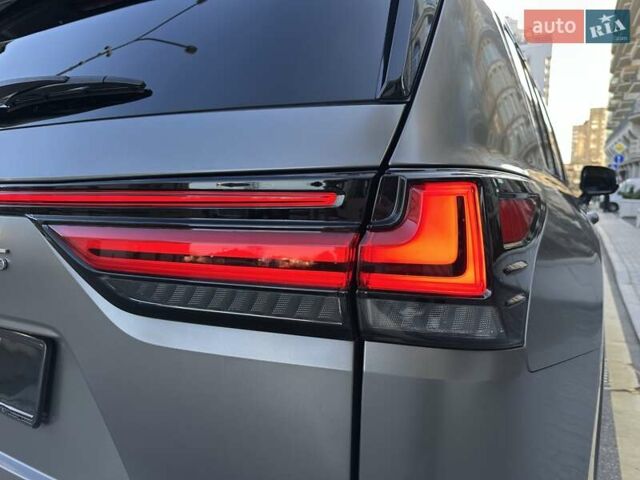 Сірий Лексус ЛХ, об'ємом двигуна 3.35 л та пробігом 29 тис. км за 119900 $, фото 27 на Automoto.ua