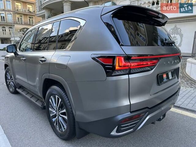 Сірий Лексус ЛХ, об'ємом двигуна 3.35 л та пробігом 29 тис. км за 119900 $, фото 8 на Automoto.ua