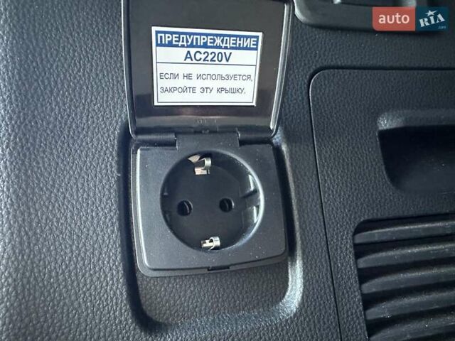 Сірий Лексус ЛХ, об'ємом двигуна 3.35 л та пробігом 29 тис. км за 119900 $, фото 89 на Automoto.ua