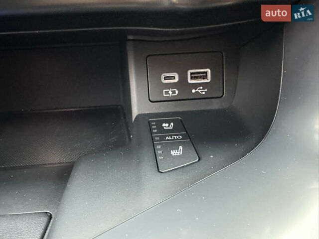 Серый Лексус ЛХ, объемом двигателя 3.45 л и пробегом 88 тыс. км за 124999 $, фото 14 на Automoto.ua