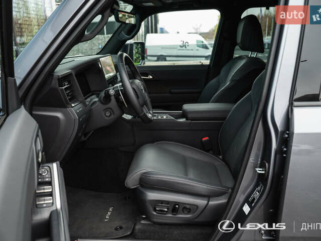 Сірий Лексус ЛХ, об'ємом двигуна 3.45 л та пробігом 3 тис. км за 93081 $, фото 12 на Automoto.ua
