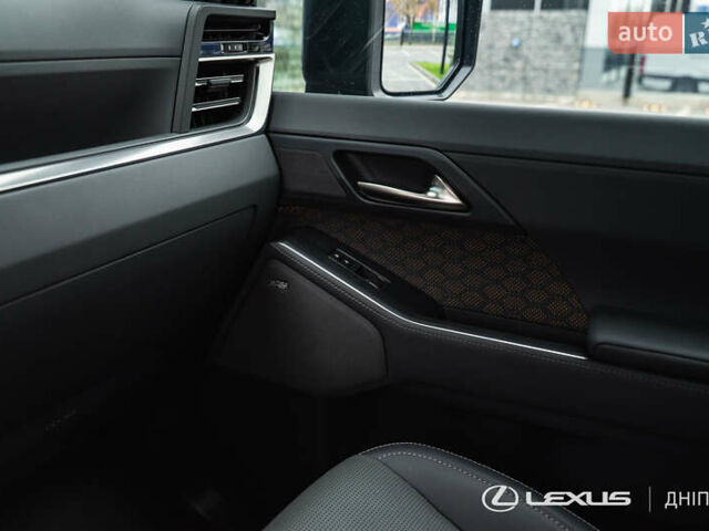 Сірий Лексус ЛХ, об'ємом двигуна 3.45 л та пробігом 3 тис. км за 93081 $, фото 47 на Automoto.ua