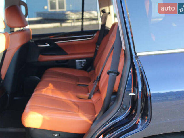 Синий Лексус ЛХ, объемом двигателя 4.46 л и пробегом 226 тыс. км за 68000 $, фото 19 на Automoto.ua