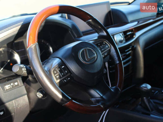 Синий Лексус ЛХ, объемом двигателя 4.46 л и пробегом 226 тыс. км за 68000 $, фото 11 на Automoto.ua