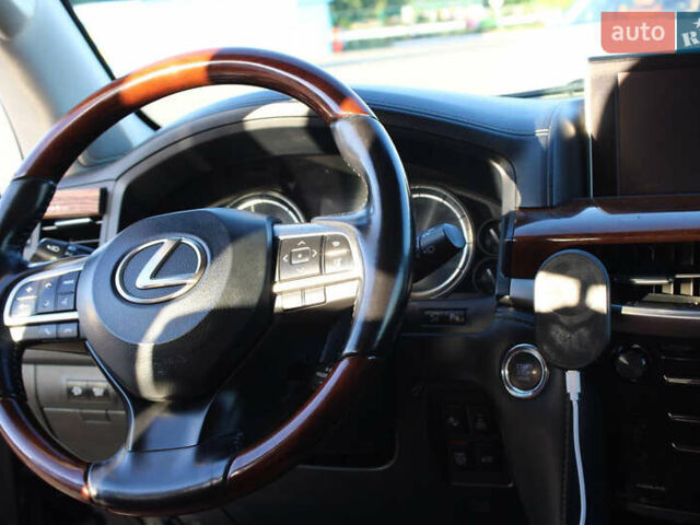 Синий Лексус ЛХ, объемом двигателя 4.46 л и пробегом 226 тыс. км за 68000 $, фото 12 на Automoto.ua