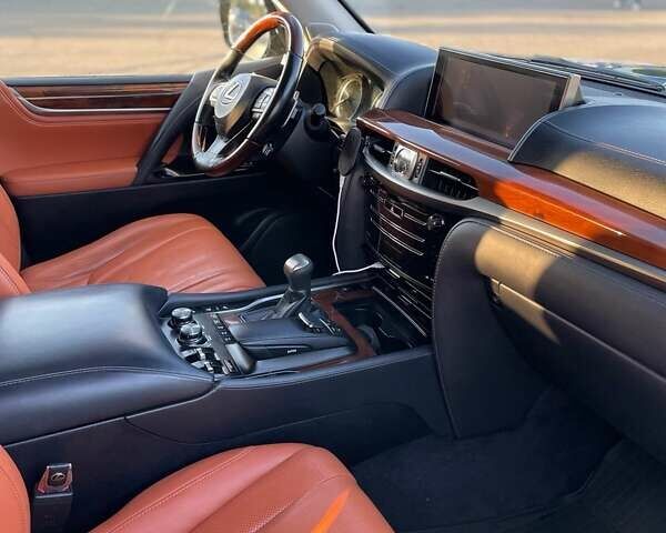 Синий Лексус ЛХ, объемом двигателя 4.46 л и пробегом 226 тыс. км за 68000 $, фото 16 на Automoto.ua