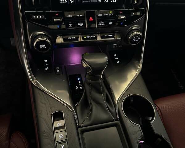 Зеленый Лексус ЛХ, объемом двигателя 3.35 л и пробегом 138 тыс. км за 91800 $, фото 25 на Automoto.ua