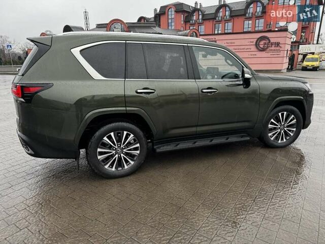 Зеленый Лексус ЛХ, объемом двигателя 3.35 л и пробегом 138 тыс. км за 91800 $, фото 11 на Automoto.ua