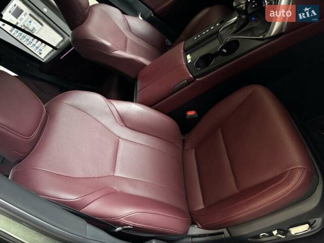 Зеленый Лексус ЛХ, объемом двигателя 3.35 л и пробегом 138 тыс. км за 91800 $, фото 33 на Automoto.ua