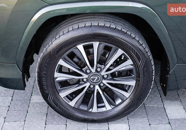 Зеленый Лексус ЛХ, объемом двигателя 3.35 л и пробегом 137 тыс. км за 90320 $, фото 13 на Automoto.ua