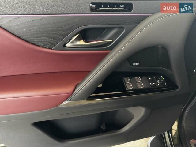 Зеленый Лексус ЛХ, объемом двигателя 3.35 л и пробегом 138 тыс. км за 91800 $, фото 22 на Automoto.ua