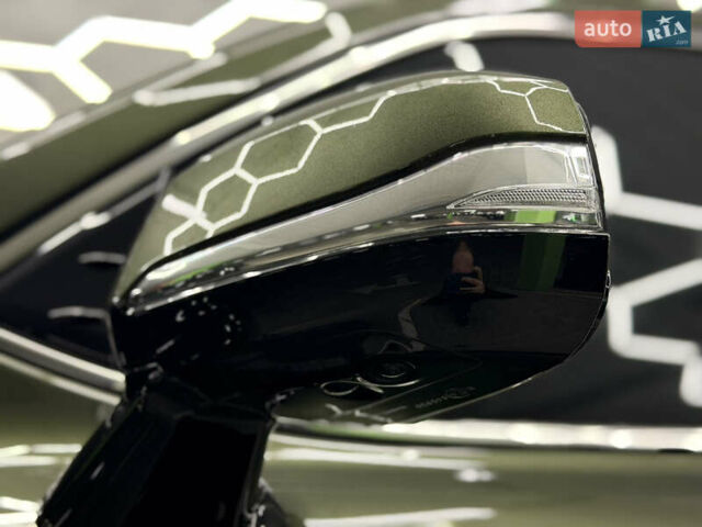 Зеленый Лексус ЛХ, объемом двигателя 3.5 л и пробегом 58 тыс. км за 124000 $, фото 3 на Automoto.ua