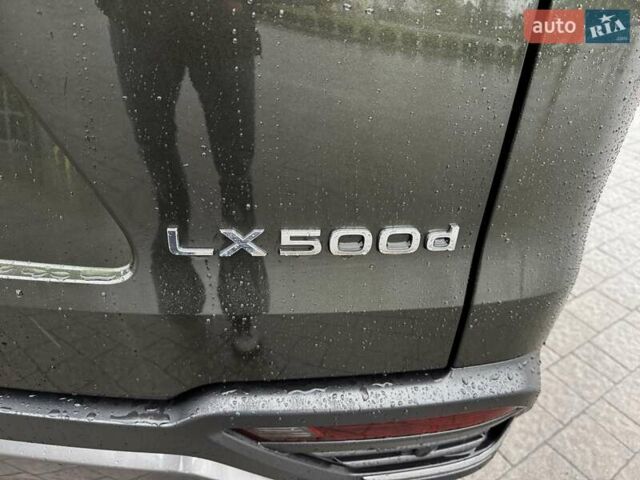 Зеленый Лексус ЛХ, объемом двигателя 3.35 л и пробегом 138 тыс. км за 91800 $, фото 19 на Automoto.ua