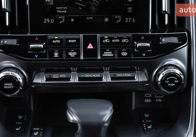 Зеленый Лексус ЛХ, объемом двигателя 3.35 л и пробегом 137 тыс. км за 90320 $, фото 35 на Automoto.ua